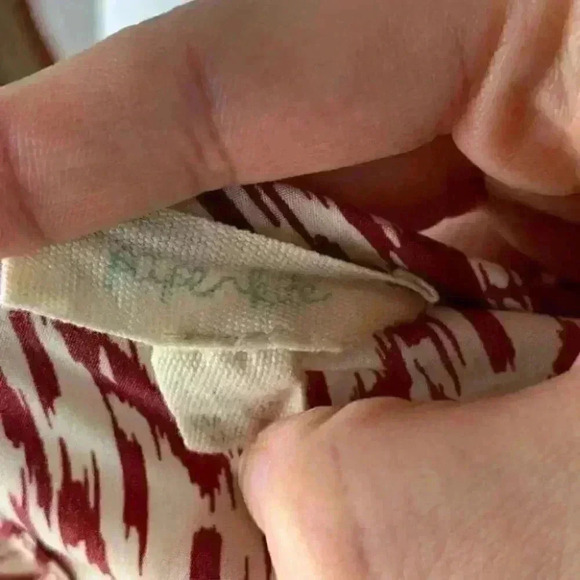 Paper Kite top large geometric hi-lo lightweight - Picture 6 of 7